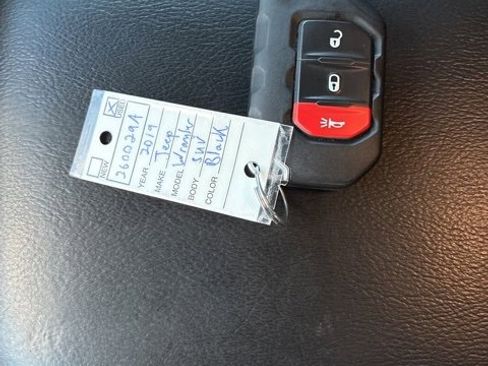 Used 2019 Jeep Wrangler Unlimited Sahara image 25