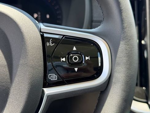 New 2026 Volvo XC90 B6 Plus w/ Protection Package Premier AWD/4WD image 25