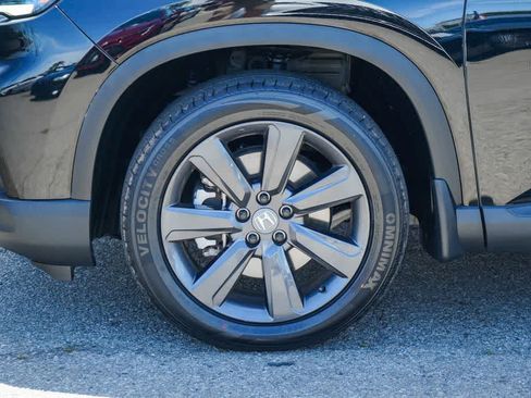 Used 2025 Honda Pilot Sport image 9