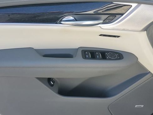Certified 2024 Cadillac XT6 Premium Luxury w/ LPO, Floor Liner Package AWD/4WD image 11