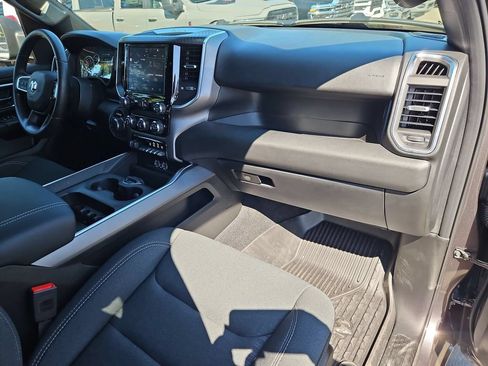 New 2026 RAM 1500 Big Horn AWD/4WD image 17