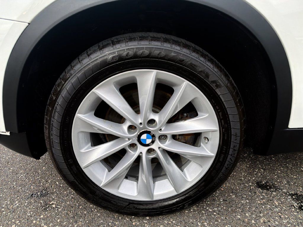 Used 2016 BMW X3 xDrive28i AWD/4WD image 16