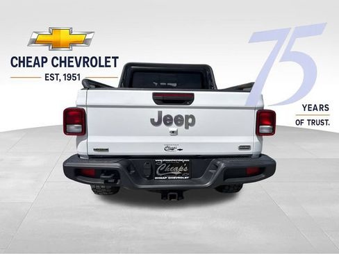 Used 2022 Jeep Gladiator Overland w/ Popular Equipment Package AWD/4WD image 4