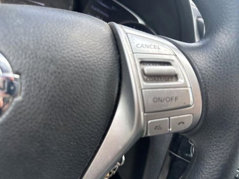 Used 2016 Nissan Rogue S w/ Appearance Package FWD image 22