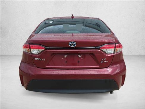 Used 2025 Toyota Corolla LE w/ LE Premium Package FWD image 3