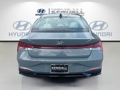 Used 2023 Hyundai Elantra Limited FWD image 5