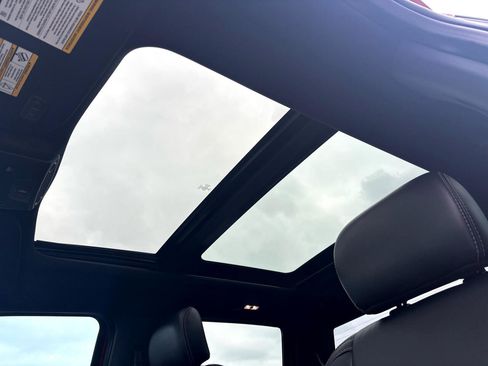 Used 2020 Ford F150 Lariat w/ Equipment Group 502A Luxury image 34