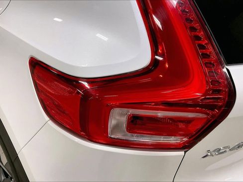Certified 2023 Volvo XC40 B5 Plus w/ Protection Package Premier AWD/4WD image 23
