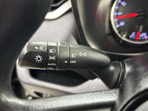 Used 2021 Toyota RAV4 XLE AWD/4WD image 37