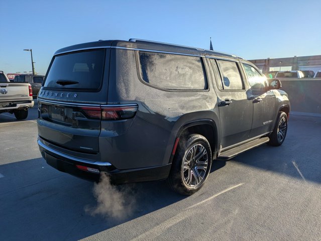 Certified 2024 Jeep Wagoneer L Series II w/ Flexible Seating Group AWD/4WD image 3