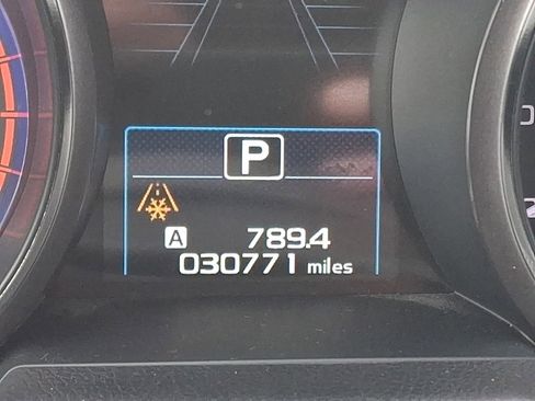 Used 2019 Subaru Outback 2.5i Premium image 21