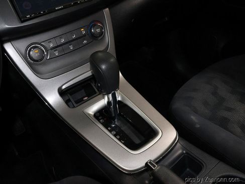 Used 2013 Nissan Sentra SV image 21