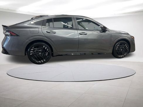 New 2026 Nissan Sentra SR w/ SR Premium Package FWD image 6