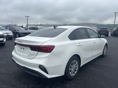 Used 2024 Kia Forte LX FWD image 2