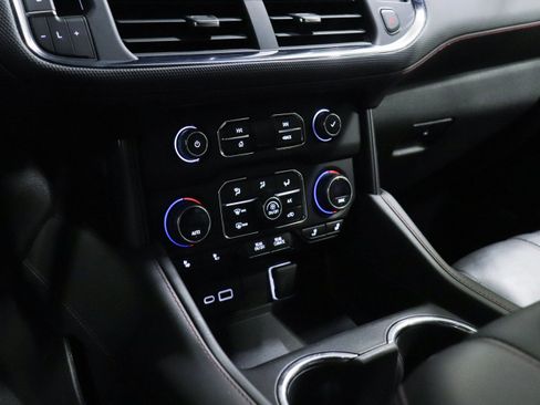 Used 2022 Chevrolet Tahoe RST w/ Sport Performance Package image 33