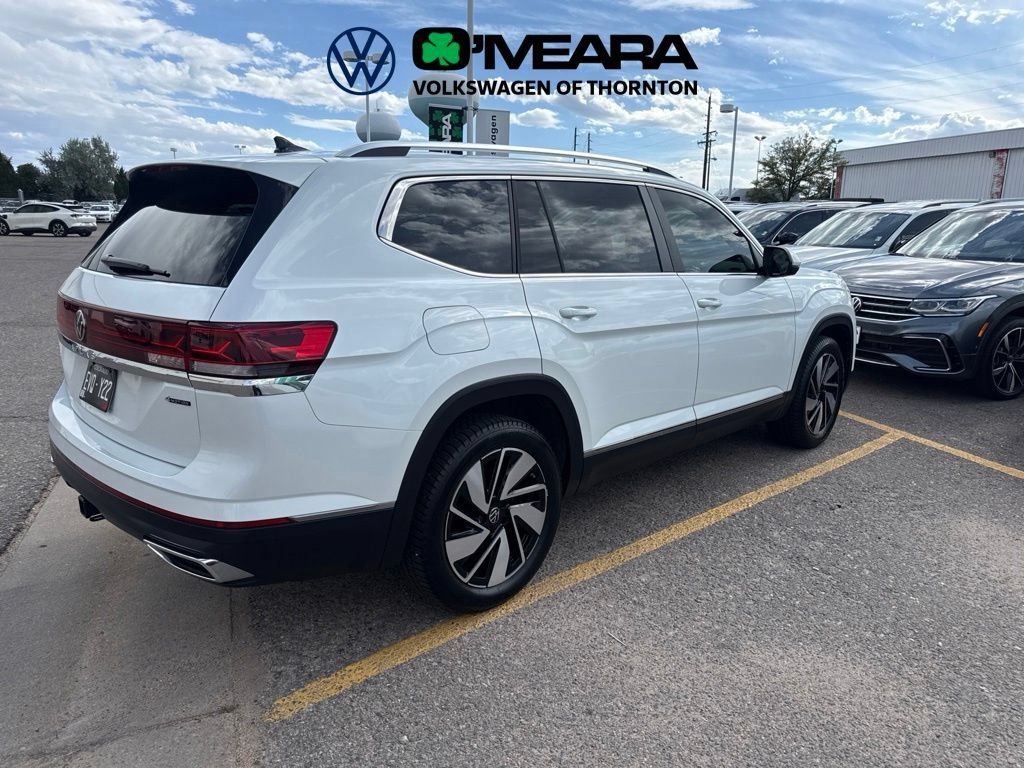 Used 2024 Volkswagen Atlas SEL AWD/4WD image 3