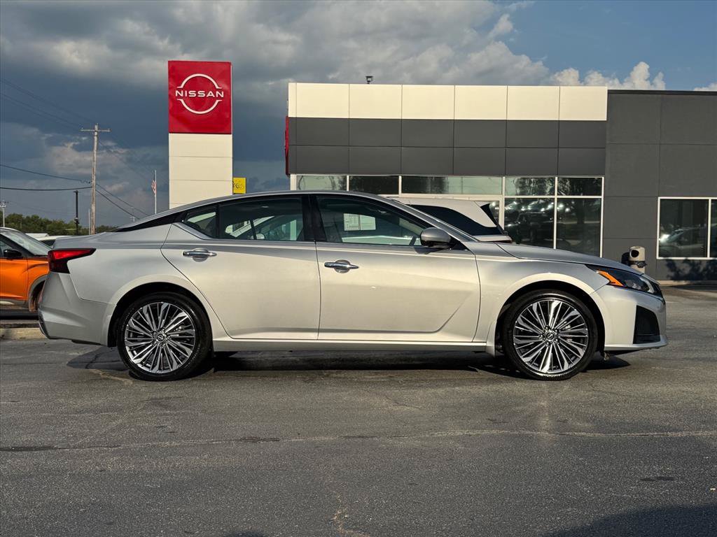 Certified 2024 Nissan Altima 2.5 SL AWD/4WD image 2