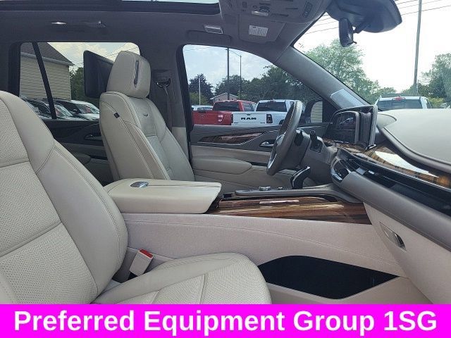 Used 2021 Cadillac Escalade Premium Luxury Platinum AWD/4WD image 33