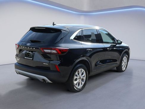 Certified 2023 Ford Escape Active AWD/4WD image 8