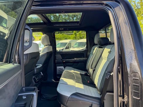 Used 2022 Ford F150 Lightning Platinum AWD/4WD image 25
