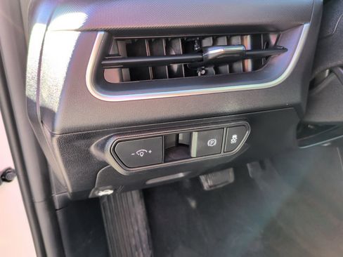 Used 2025 Kia K4 LXS image 15