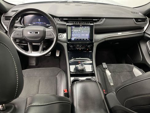 Used 2022 Jeep Grand Cherokee L Laredo AWD/4WD image 4