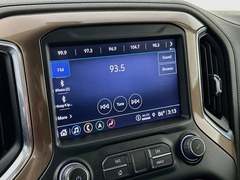 Used 2022 Chevrolet Silverado 1500 High Country w/ Technology Package AWD/4WD image 23