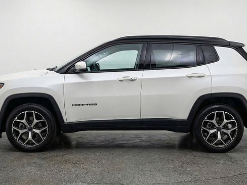 Used 2025 Jeep Compass Limited image 5