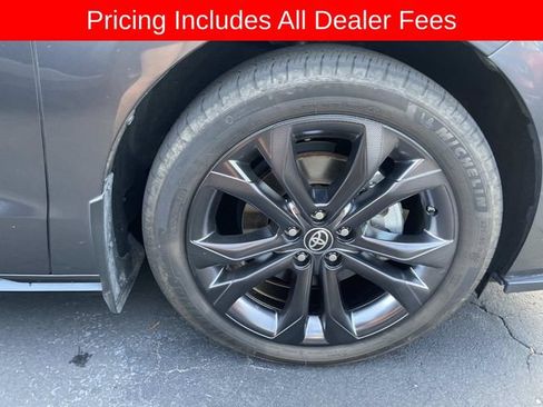 Used 2025 Toyota Sienna XSE w/ XSE Plus Package FWD image 12