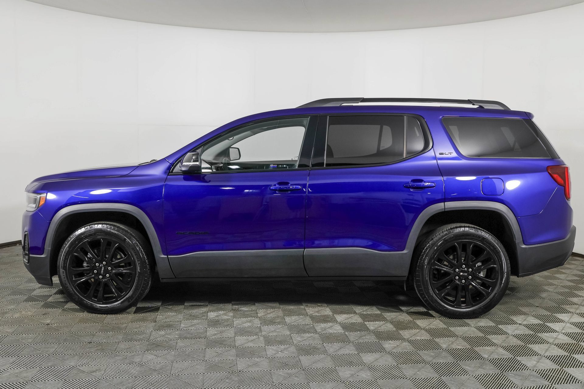Used 2023 GMC Acadia SLT w/ Elevation Edition AWD/4WD image 24