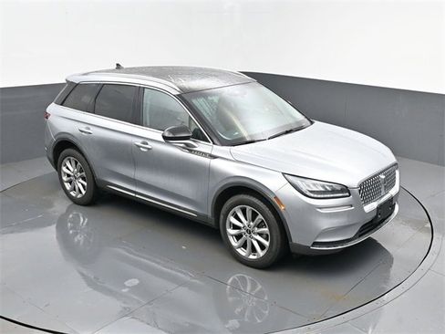 Used 2022 Lincoln Corsair AWD w/ Premium Package image 25