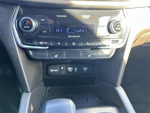 Used 2020 Hyundai Santa Fe SEL w/ Convenience Package image 31