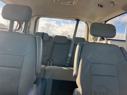 Used 2010 Dodge Grand Caravan SXT image 23