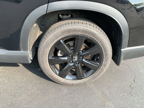 Used 2025 Honda Pilot Black Edition image 18