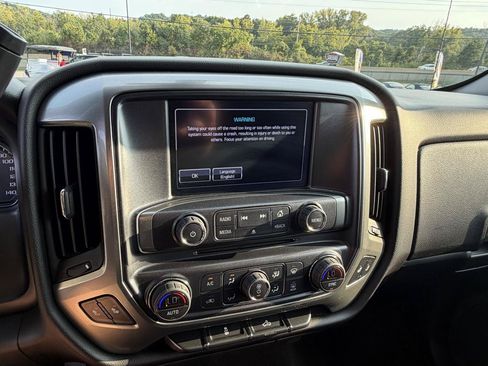 Used 2018 Chevrolet Silverado 1500 LT w/ All Star Edition AWD/4WD image 21