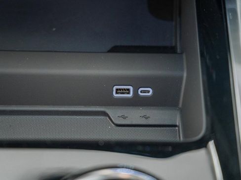 New 2026 Chevrolet Suburban High Country image 30