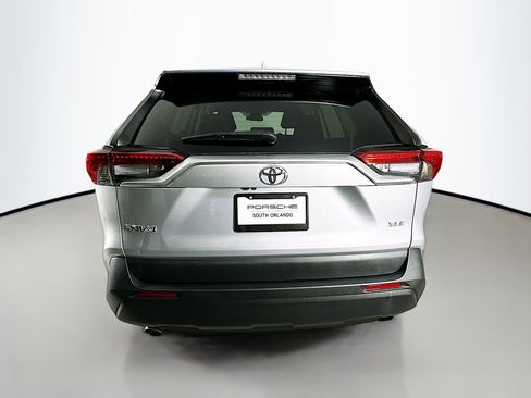 Used 2022 Toyota RAV4 XLE image 10