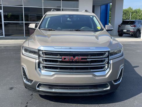 Used 2023 GMC Acadia SLE w/ Driver Convenience Package FWD image 8