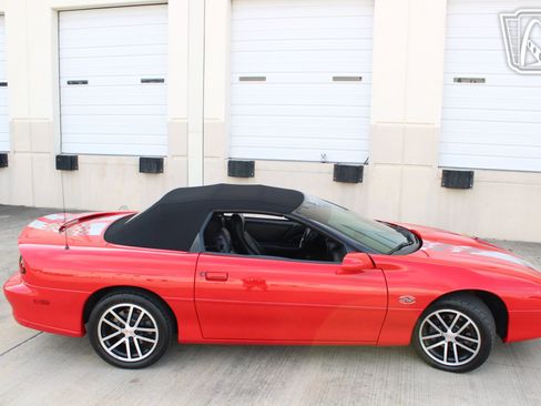 Used 2002 Chevrolet Camaro Z28 w/ SS Performance/Appearance Pkg RWD image 24