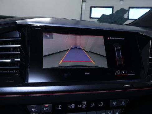 Used 2022 Audi Q4 e-tron Premium Plus w/ Premium Plus image 30