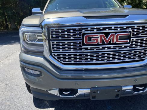 Used 2018 GMC Sierra 1500 Denali w/ Denali Ultimate Package AWD/4WD image 13