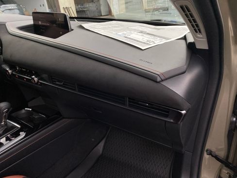Used 2025 MAZDA CX-30 Carbon AWD/4WD image 29