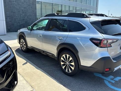 Used 2024 Subaru Outback Limited AWD/4WD image 4
