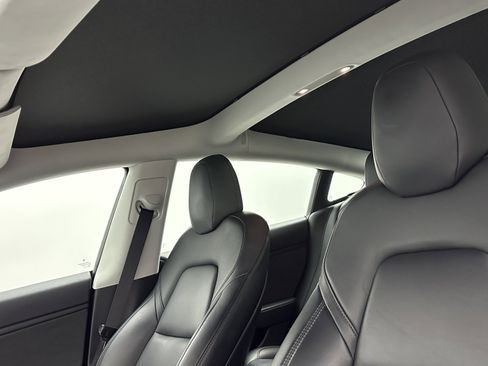 Used 2019 Tesla Model 3 Performance image 5