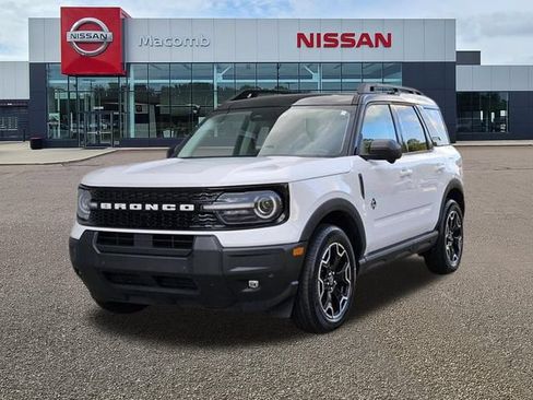 Used 2025 Ford Bronco Sport Outer Banks w/ Outer Banks Tech Package+ AWD/4WD image 8