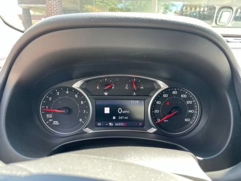 Used 2022 GMC Terrain SLE w/ Driver Convenience Package AWD/4WD image 11