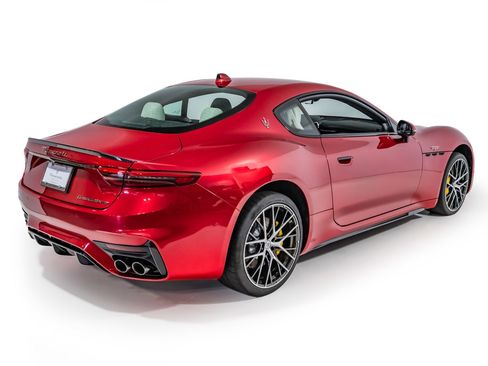 New 2024 Maserati GranTurismo Trofeo image 7