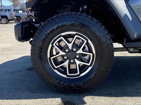 New 2025 Jeep Gladiator Rubicon w/ Safety Group image 12