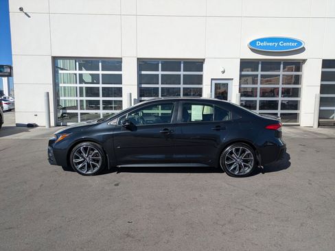 Used 2022 Toyota Corolla SE w/ SE Premium Package image 10