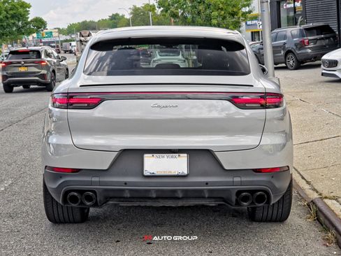 Used 2022 Porsche Cayenne Coupe AWD/4WD image 8